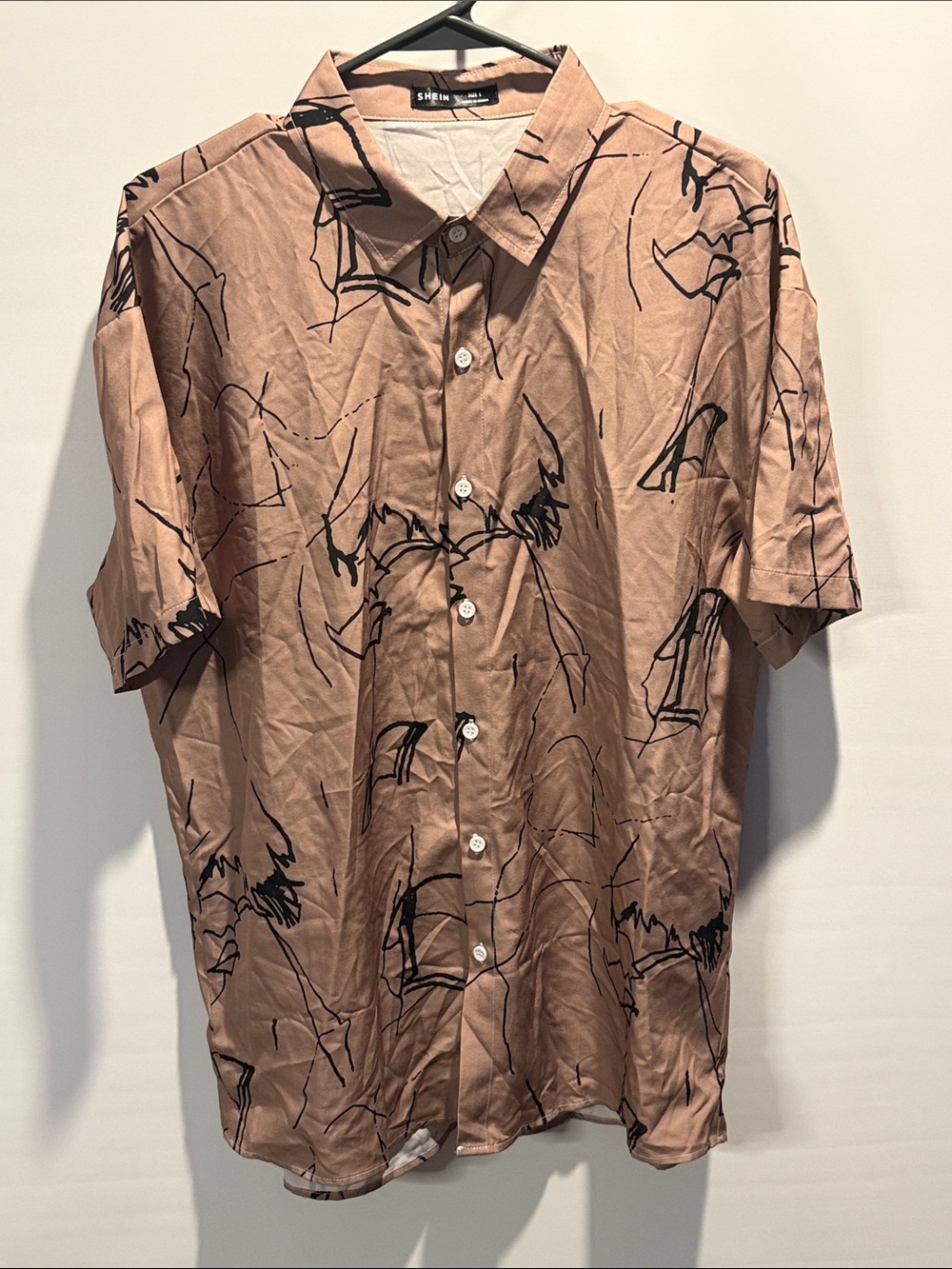 SHEIN Men’s Short Sleeve Button-Down Shirt  Size: L